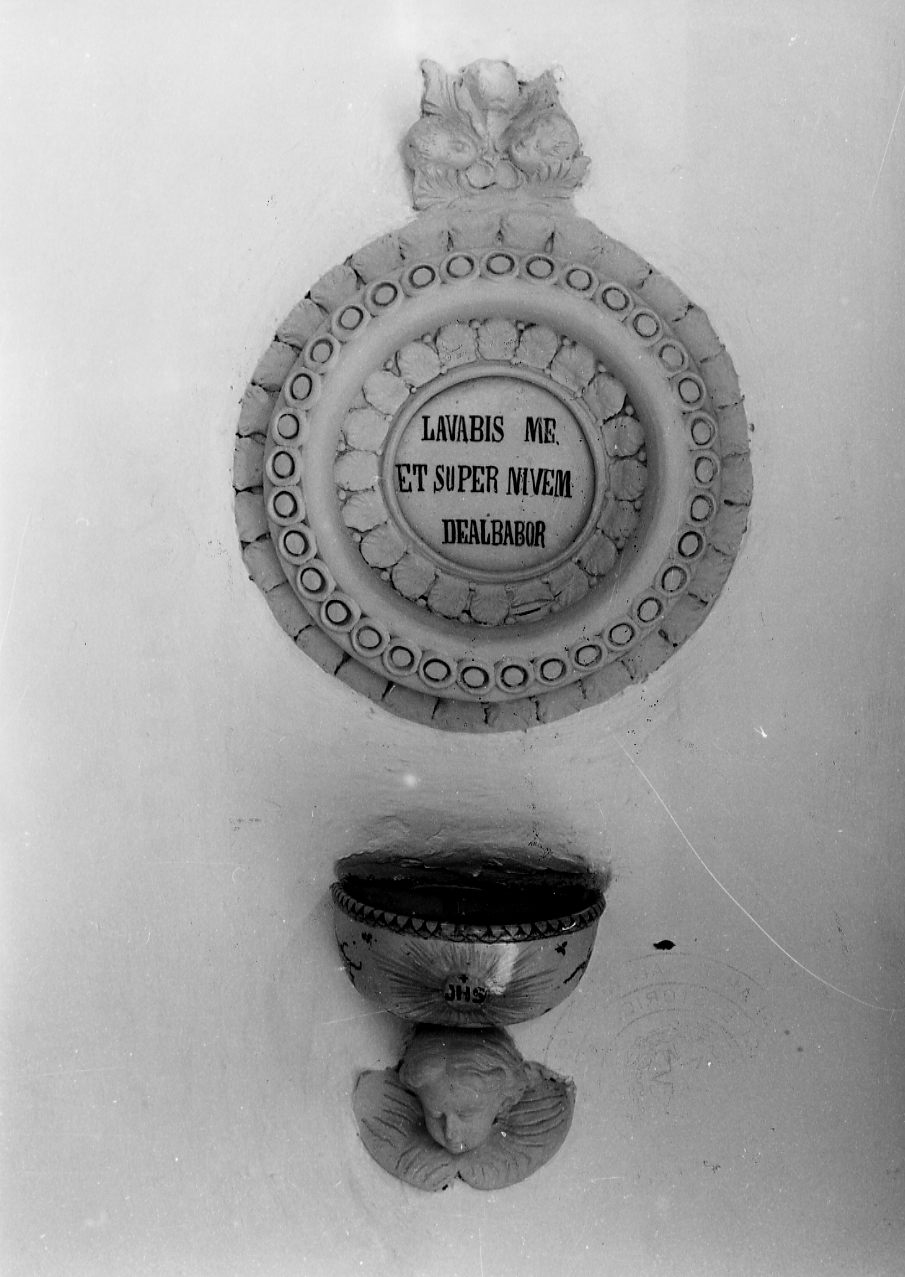 acquasantiera da parete - produzione castellana (secc. XVIII/ XIX)