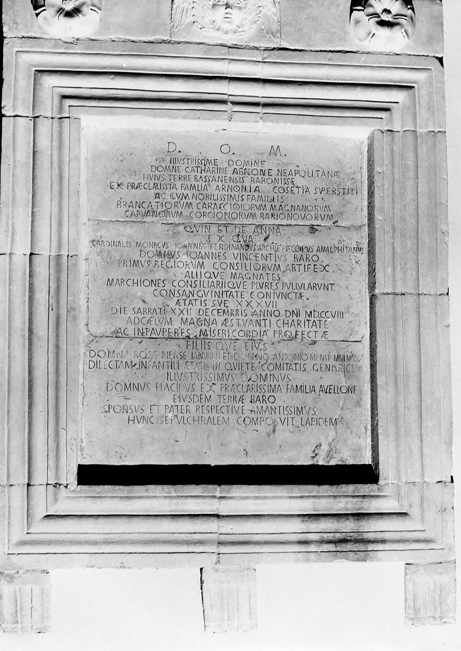 lapide tombale - ambito abruzzese (sec. XVIII)