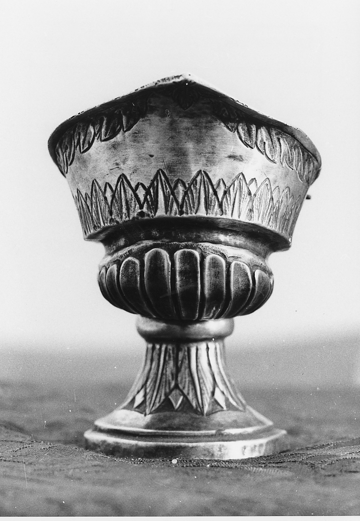 motivi decorativi vegetali e floreali stilizzati (navicella portaincenso, opera isolata) - ambito Italia centrale (sec. XIX)