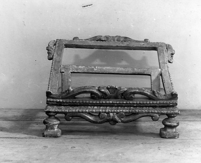 leggio d'altare - produzione abruzzese (sec. XVIII)