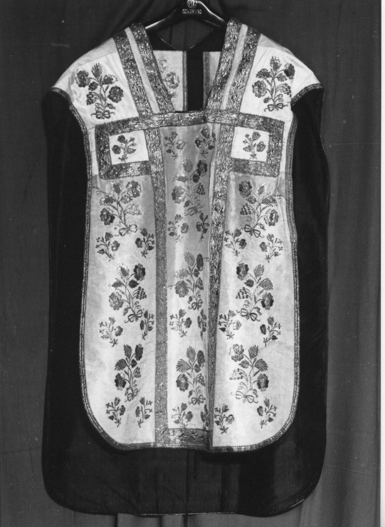 paramento liturgico, elemento d'insieme - ambito Italia centrale (sec. XVIII)