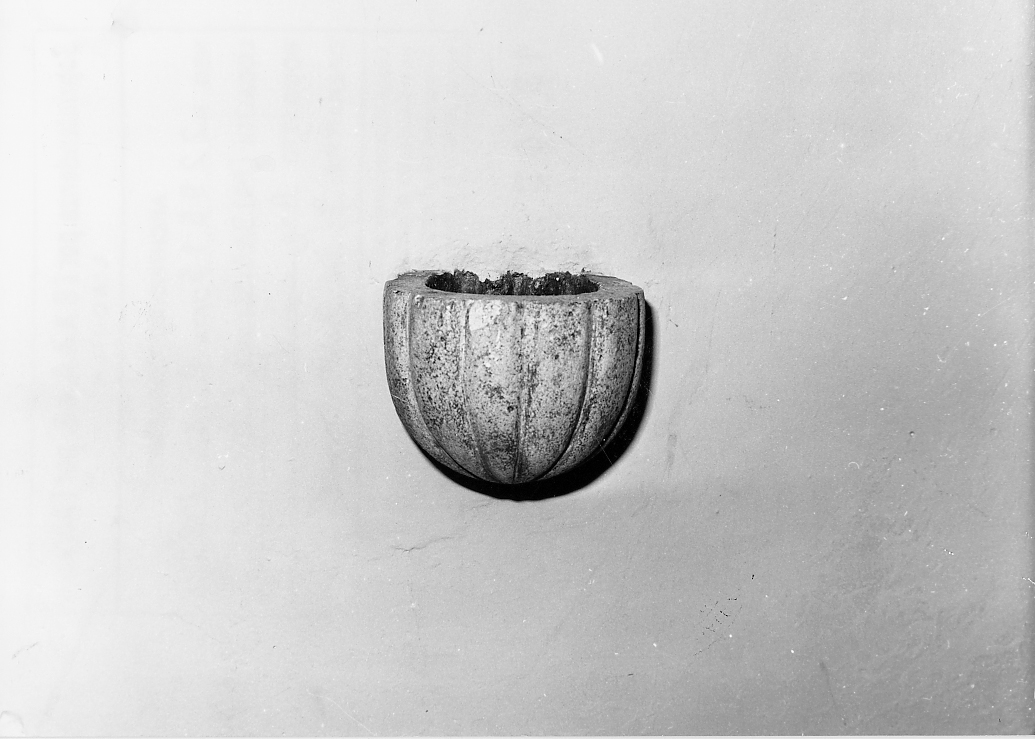 acquasantiera - da parete - ambito Italia centrale (sec. XIX)