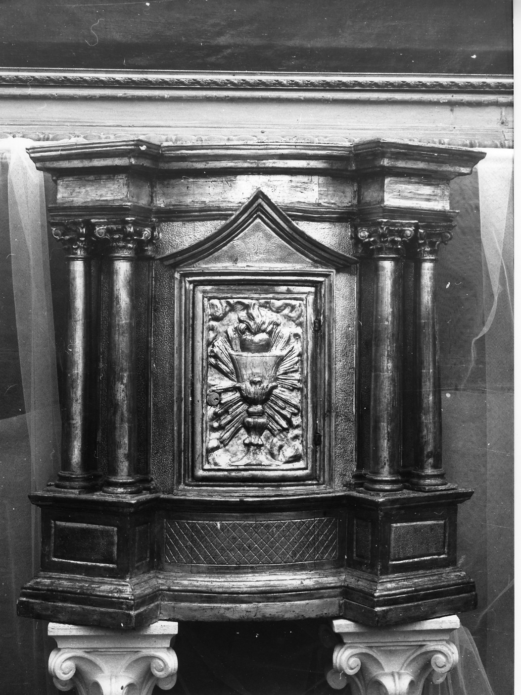 tabernacolo - a frontale architettonico, opera isolata - ambito abruzzese (sec. XVIII)