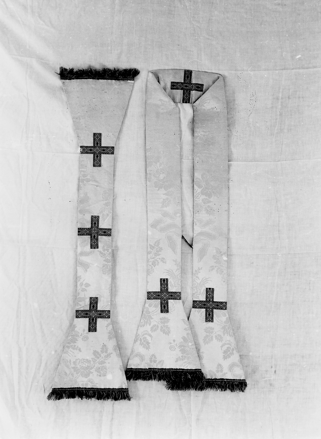 manipolo, serie - manifattura abruzzese (prima metà sec. XX)