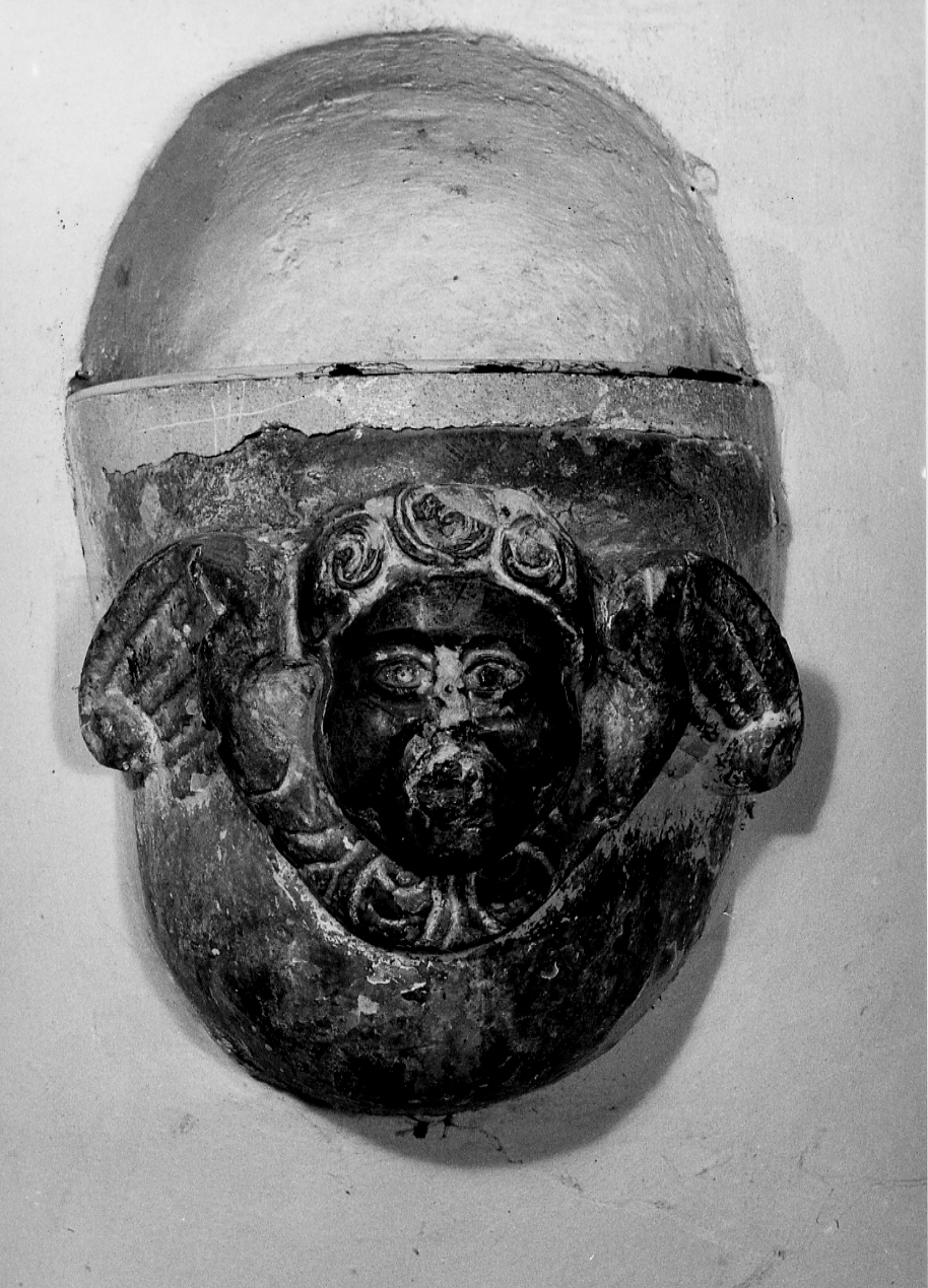 acquasantiera da parete, opera isolata - ambito abruzzese (sec. XVIII)