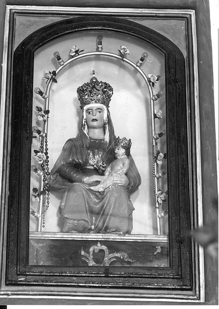 Madonna delle Rose, Madonna con Bambino (statua, opera isolata) - ambito abruzzese (sec. XVI)