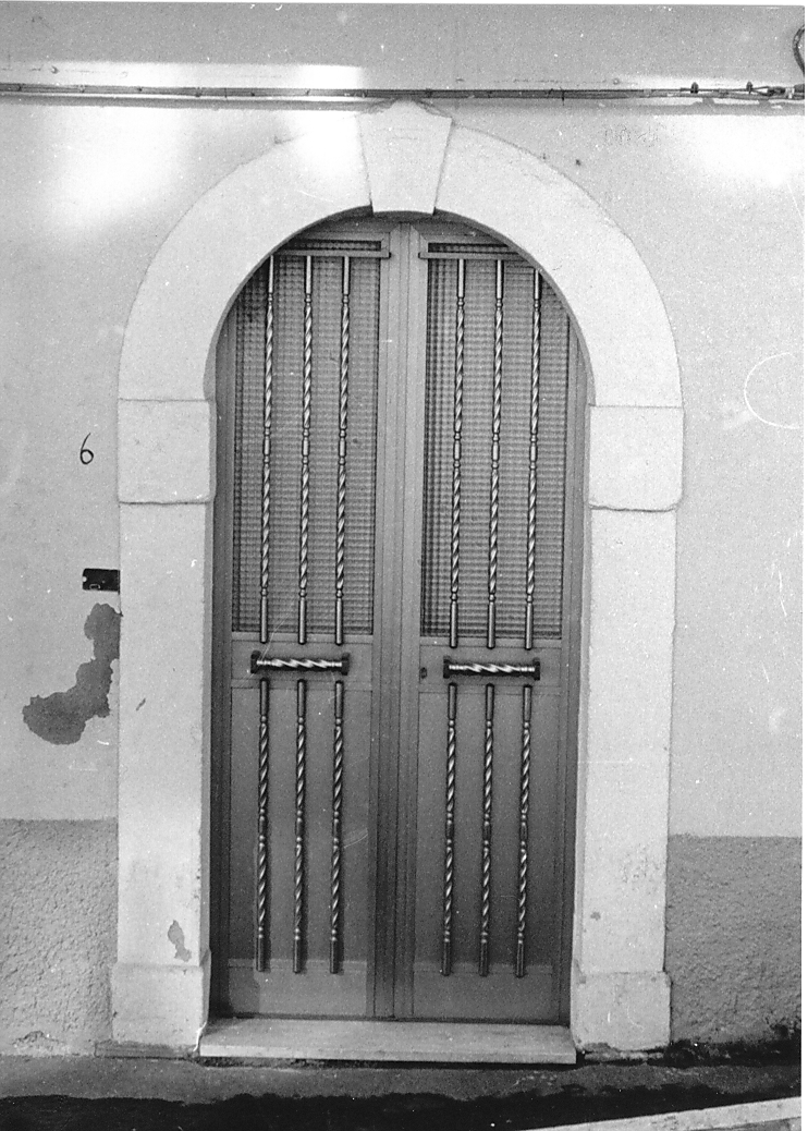 mostra di portale, elemento d'insieme - bottega Italia centrale (sec. I)