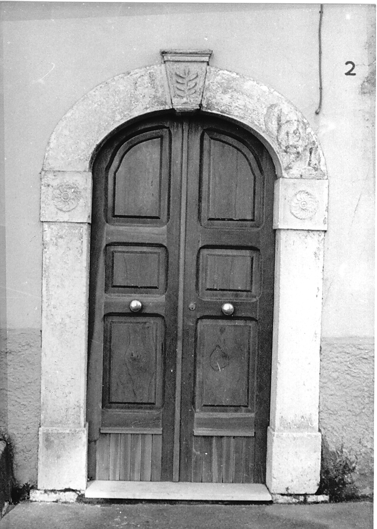 mostra di portale, elemento d'insieme - bottega Italia centrale (sec. I)