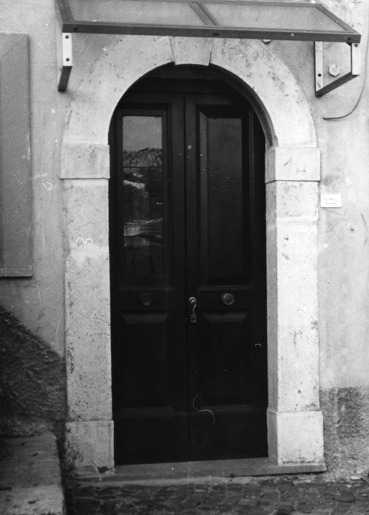 mostra di portale, elemento d'insieme - bottega Italia centrale (sec. I)