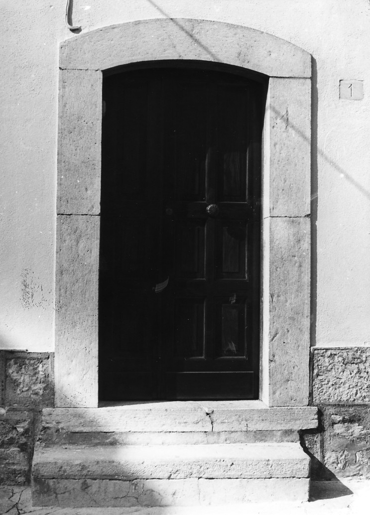 mostra di portale, elemento d'insieme - bottega Italia centrale (sec. I)