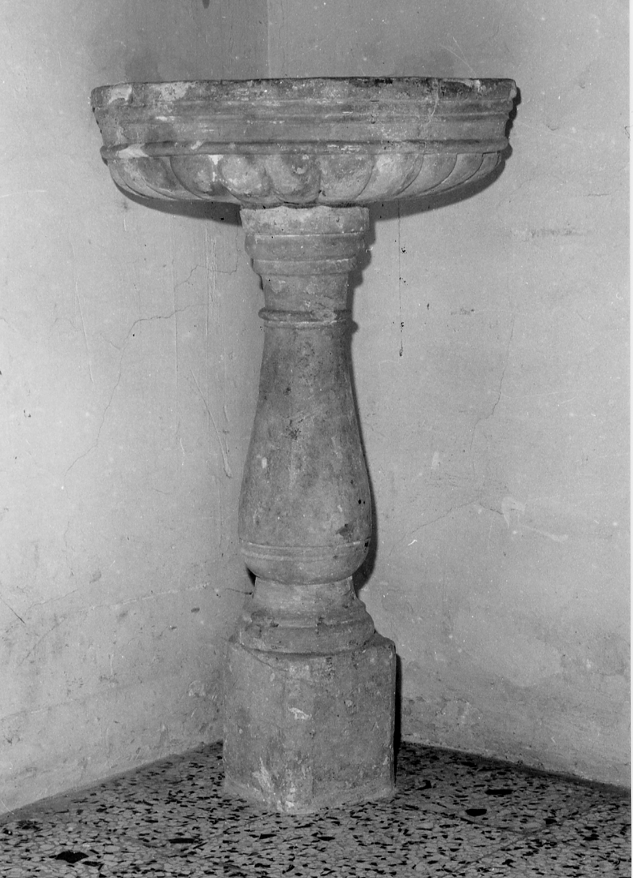 acquasantiera - a fusto, opera isolata - bottega Italia centrale (sec. XIX)