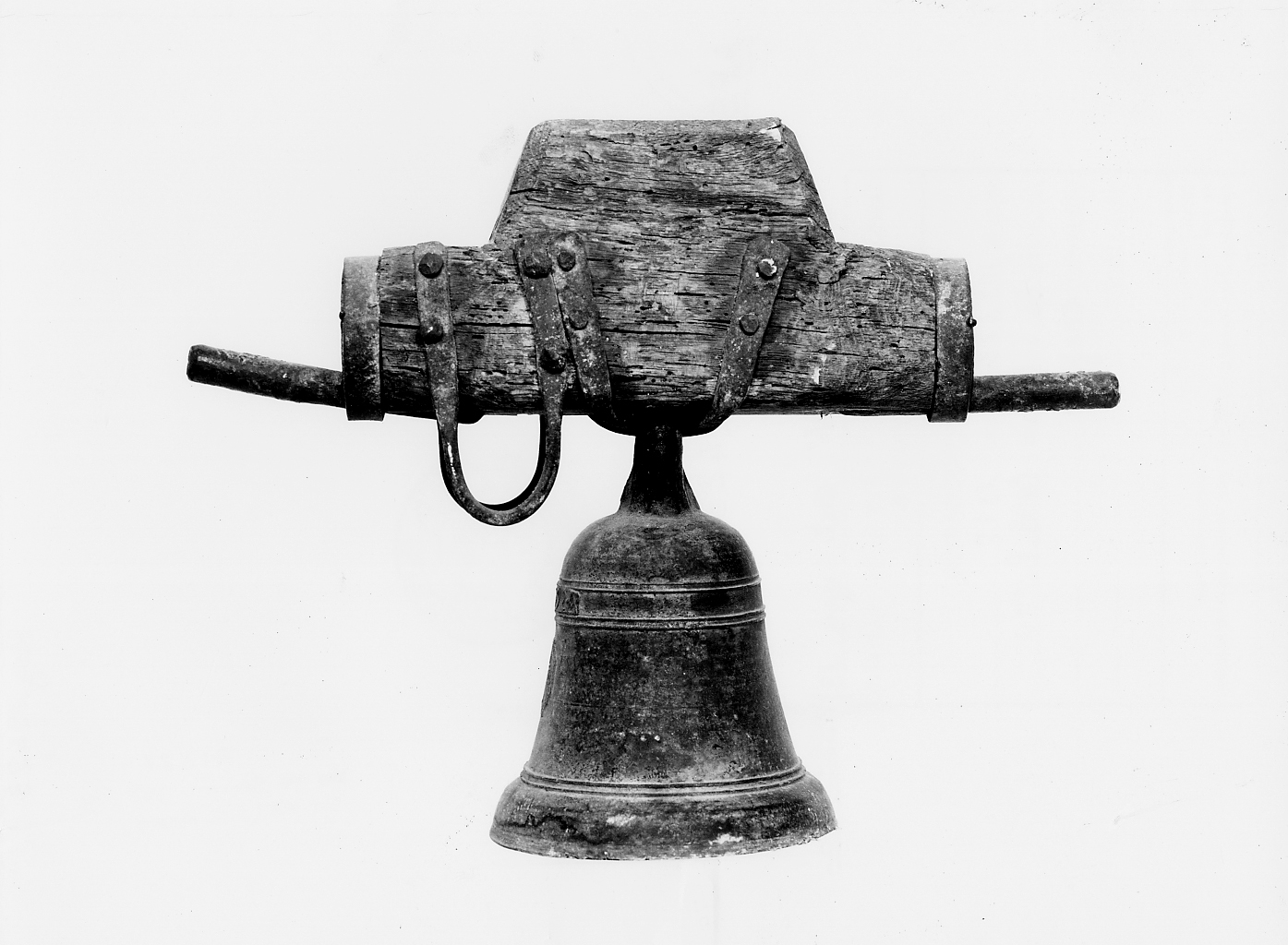 campana - ambito Italia centrale (sec. XV)