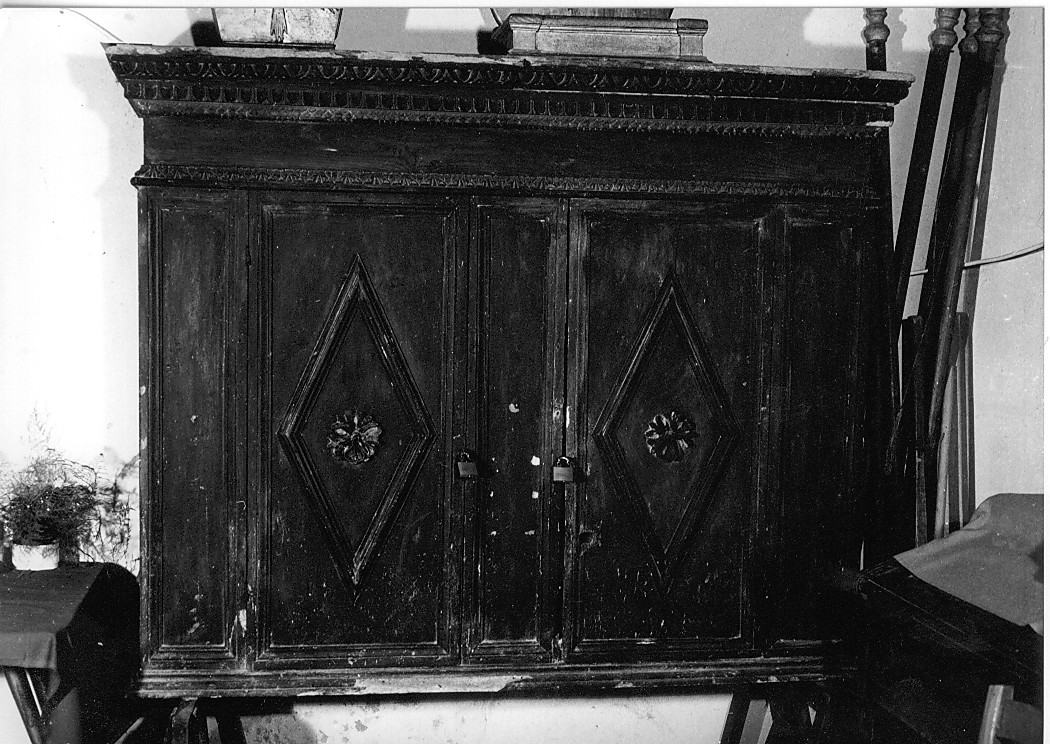 armadio - ambito abruzzese (fine/inizio secc. XVII/ XVIII)