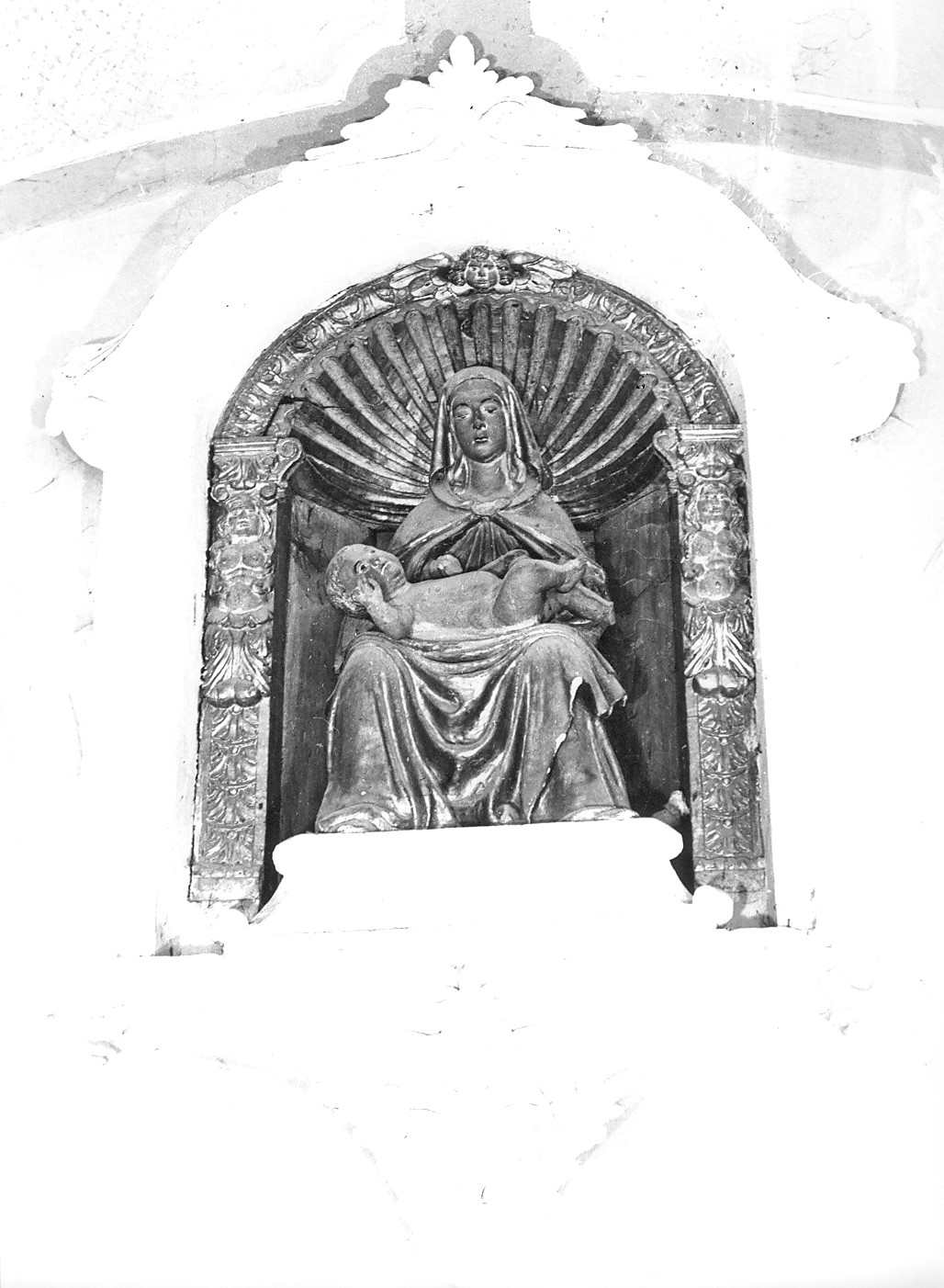 Madonna in trono con Bambino (statua, opera isolata) di Silvestro di Giacomo detto Silvestro dell'Aquila (bottega) (fine/inizio secc. XV/ XVI)
