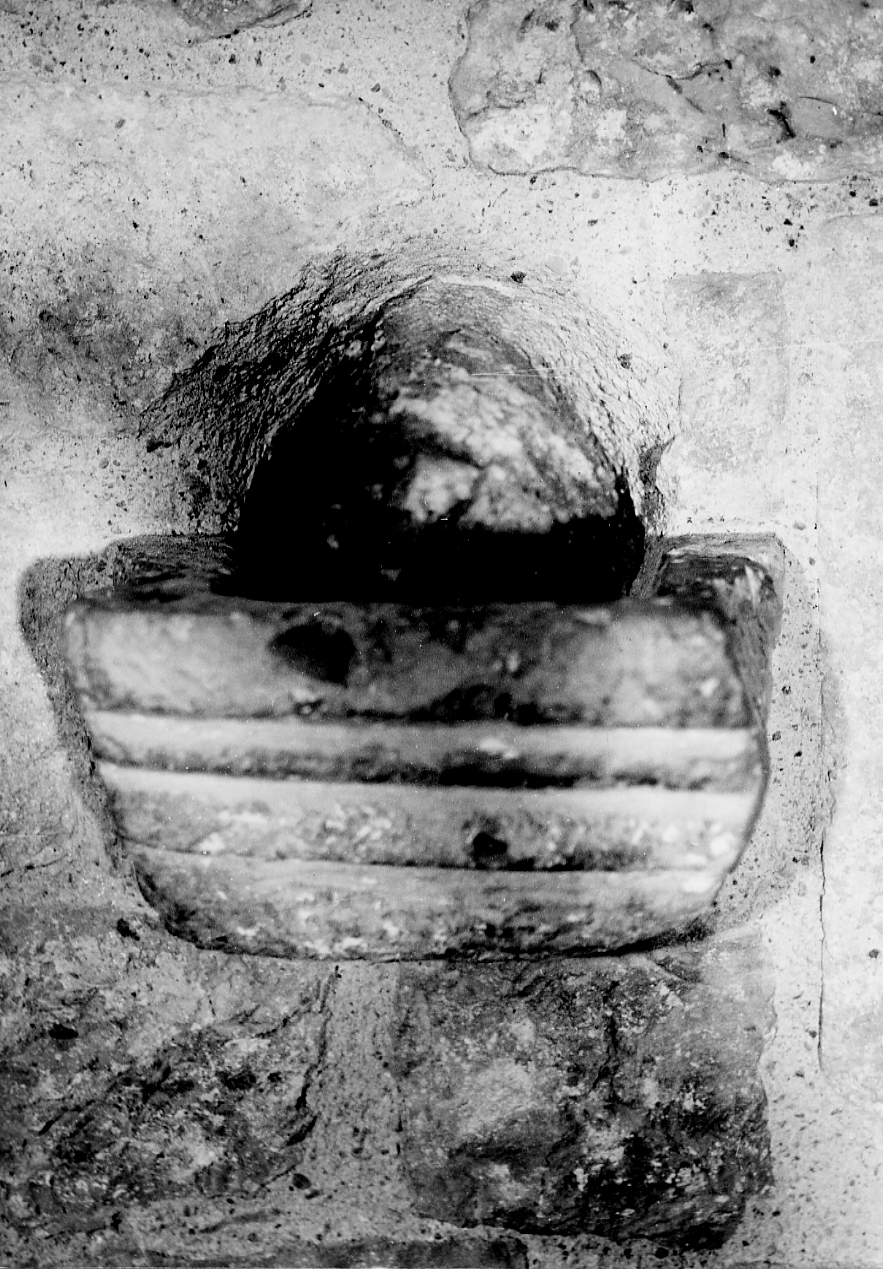 acquasantiera, opera isolata - bottega abruzzese (fine/inizio secc. XVIII/ XIX)