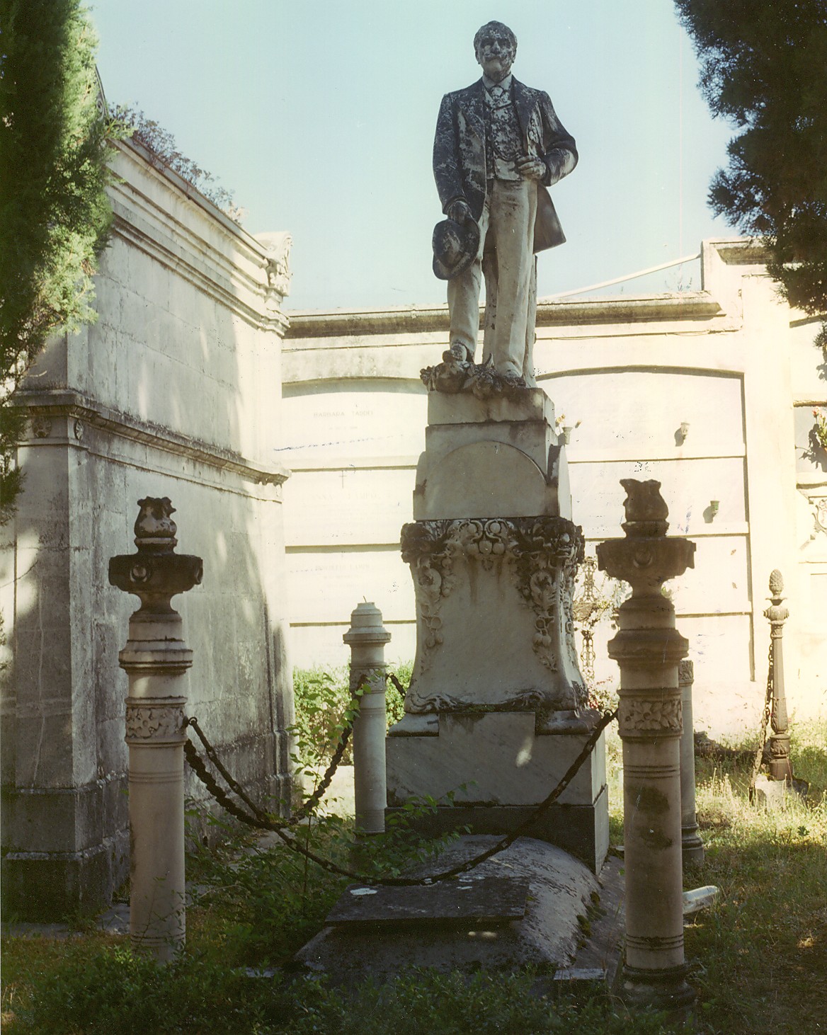monumento funebre - ambito abruzzese (fine/inizio secc. XIX/ XX)