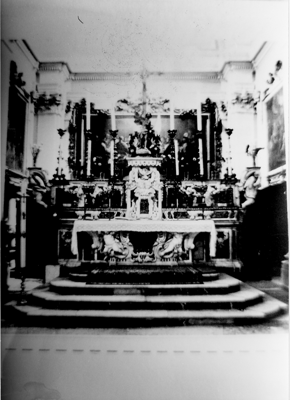 altare maggiore di Astorino Domenico, Bottigliero Matteo, Gentile Aniello - ambito abruzzese (sec. XVIII)