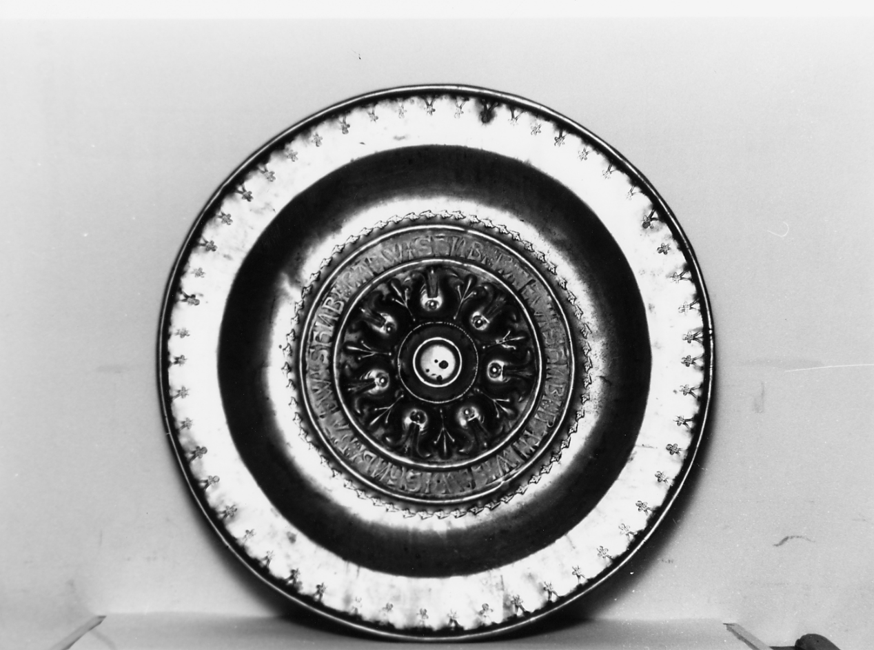 piatto per elemosine, opera isolata - manifattura Italia centrale (fine/inizio secc. XVII/ XVIII)