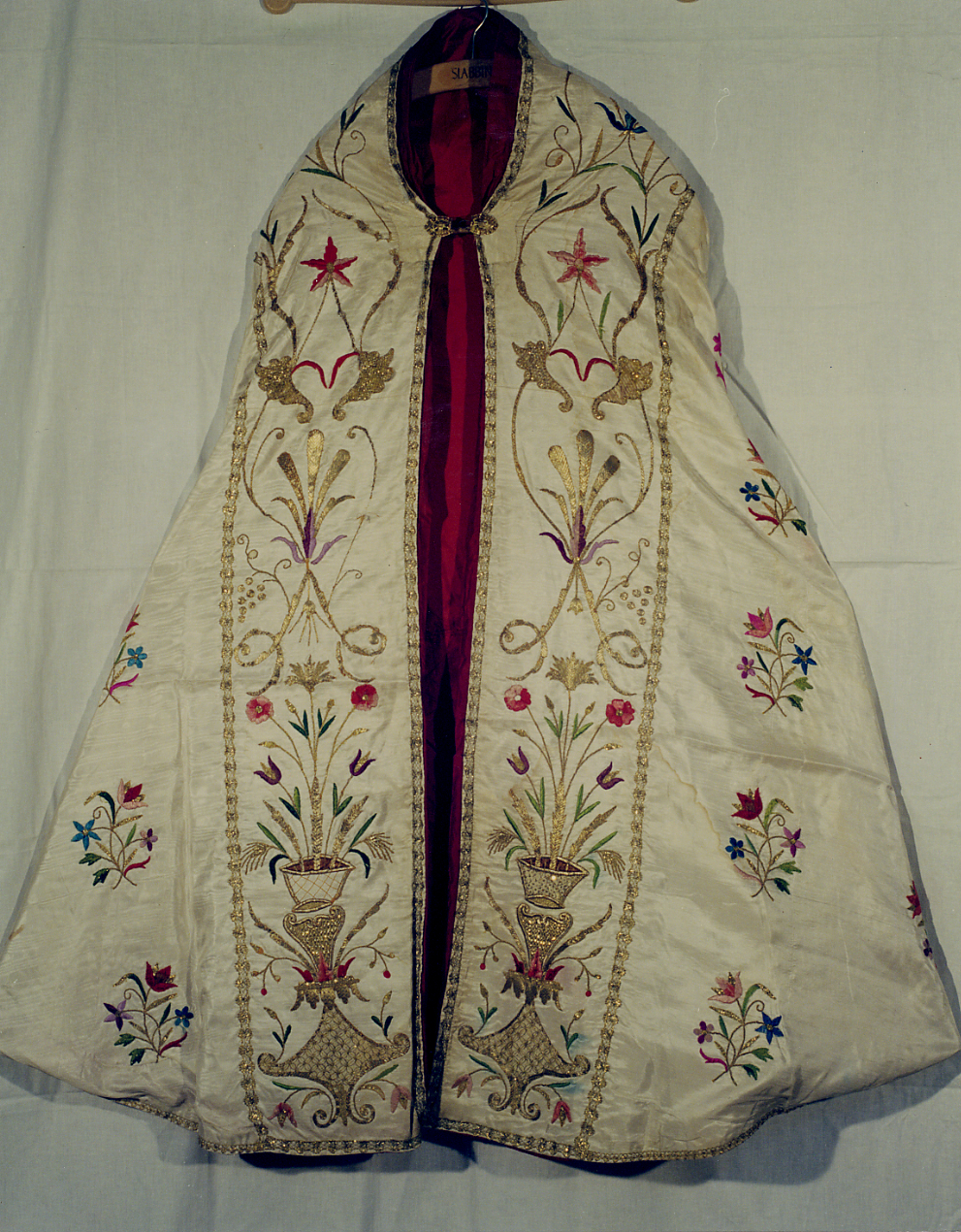 piviale, opera isolata - manifattura abruzzese (inizio sec. XX)