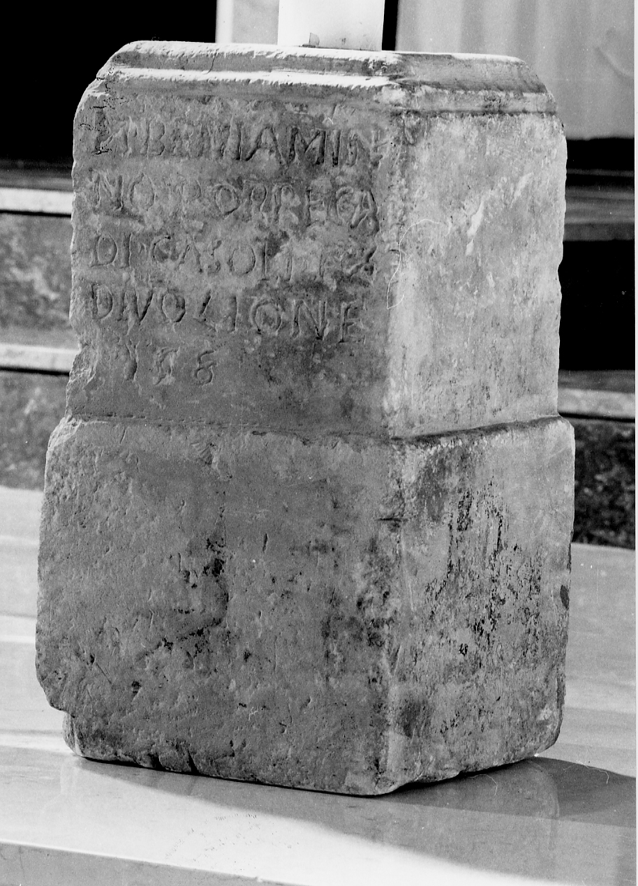 piedistallo, opera isolata - bottega Italia centrale (sec. XVII)