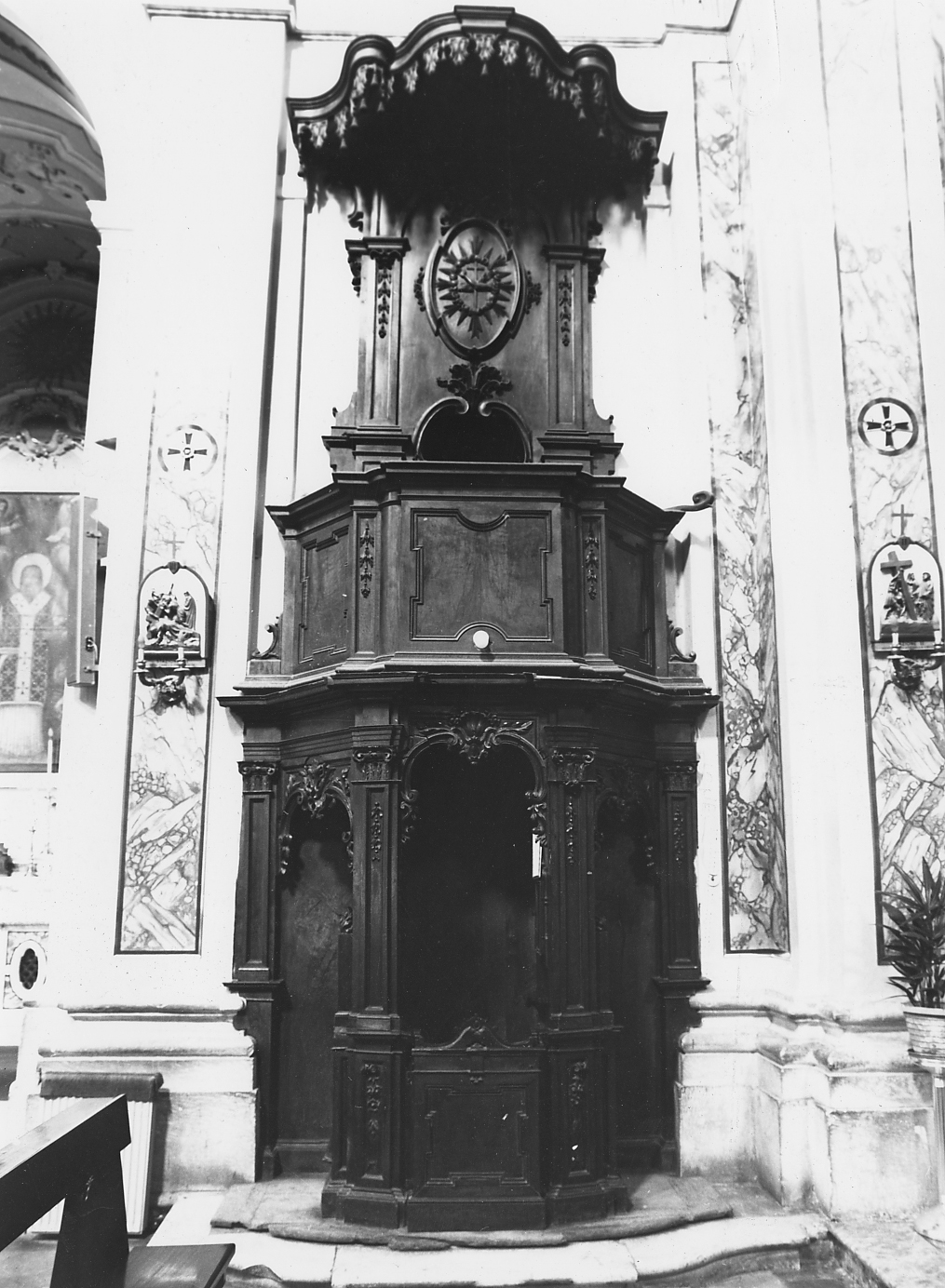 confessionale - produzione di Pescocostanzo (prima metà sec. XVIII)