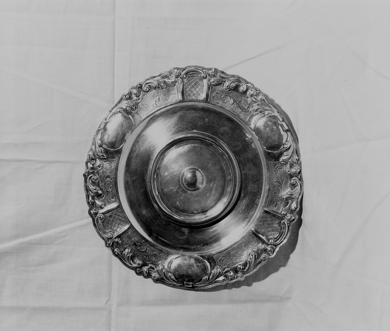 piatto - bottega abruzzese (fine sec. XIX)