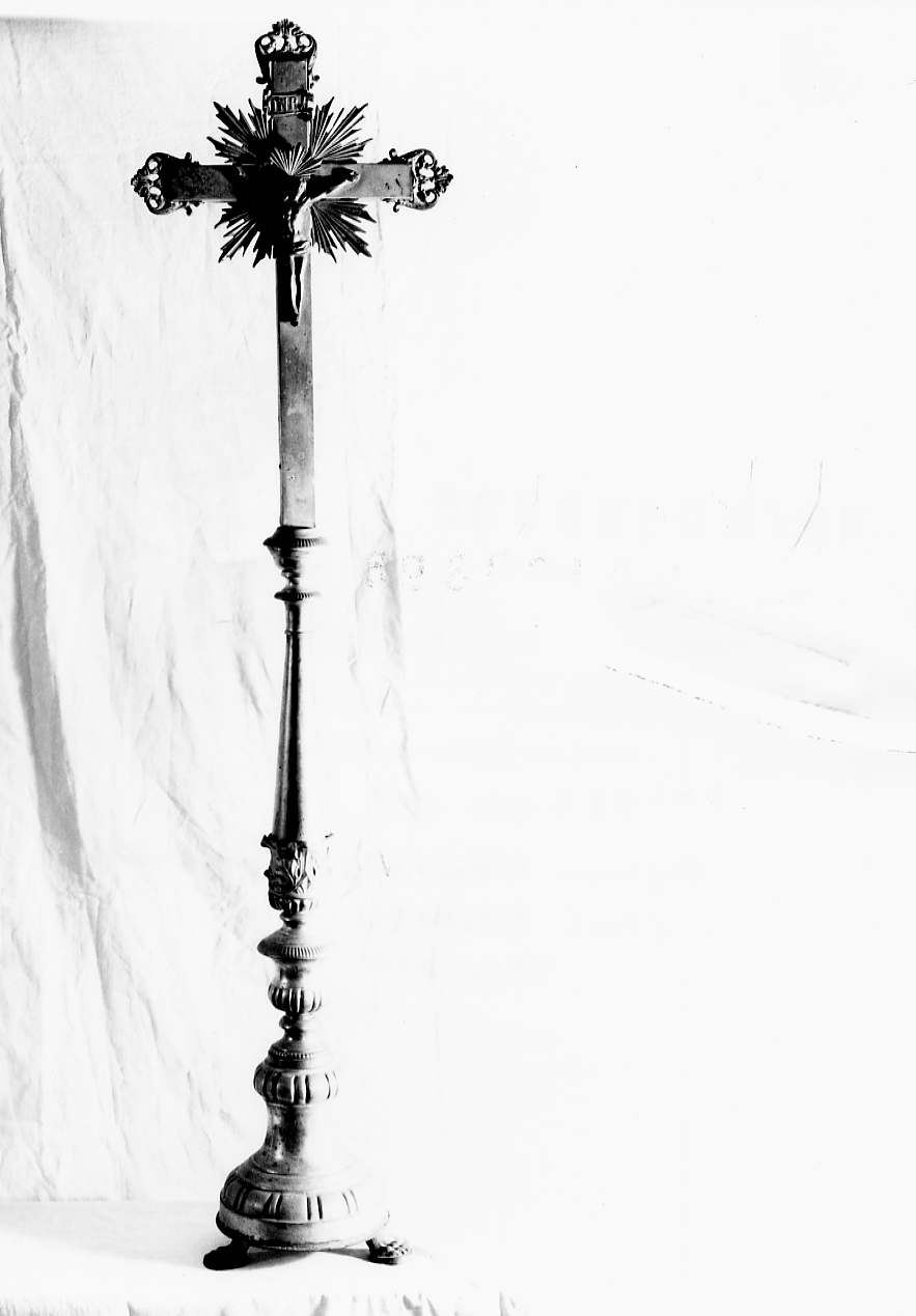 croce d'altare, opera isolata - ambito abruzzese (sec. XIX)