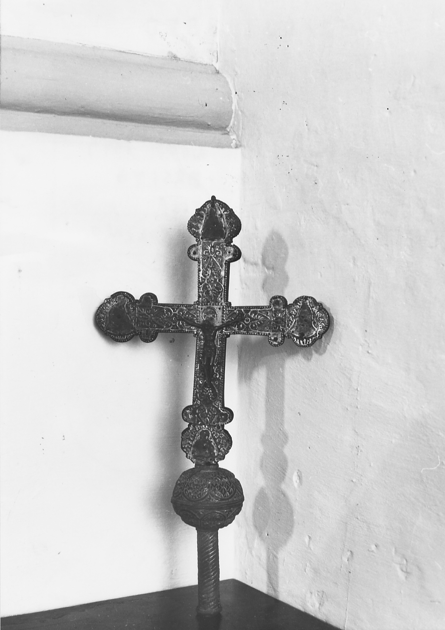 croce processionale - produzione abruzzese (seconda metà sec. XVII)