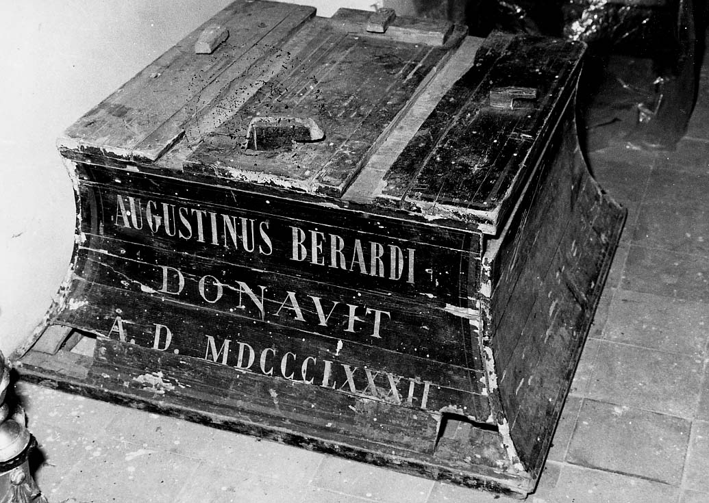 piedistallo di statua - ambito abruzzese (sec. XIX)