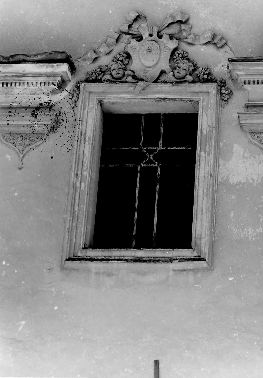 finestrone, opera isolata - ambito abruzzese (fine/inizio secc. XVIII/ XIX)