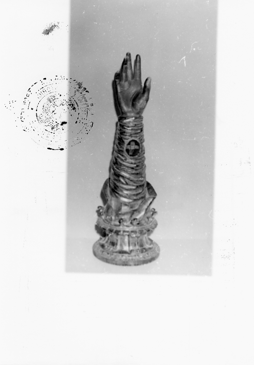 reliquiario antropomorfo - a braccio, opera isolata - ambito abruzzese (fine/inizio secc. XVIII/ XIX)