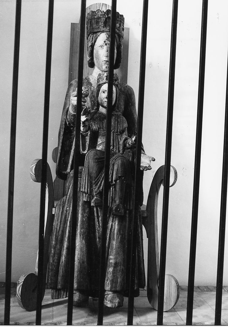 Madonna in trono con Bambino (statua) - ambito francese (sec. XII)