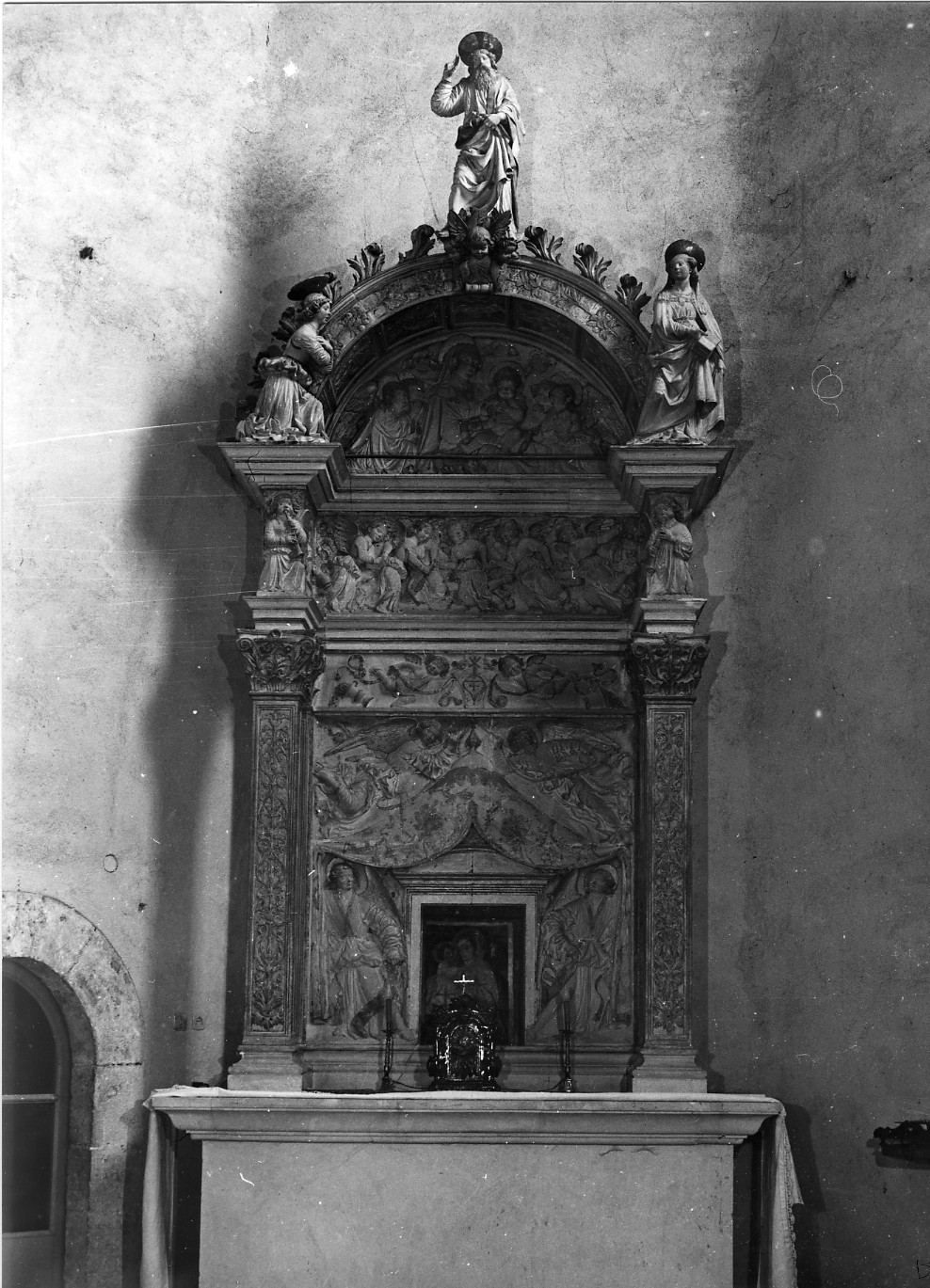 tabernacolo di Andrea Di Giacomo detto Andrea dell'Aquila (attribuito) (sec. XV)