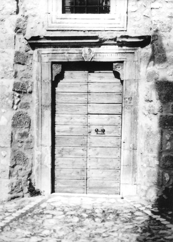 mostra di portale, opera isolata - ambito abruzzese (sec. XVI)