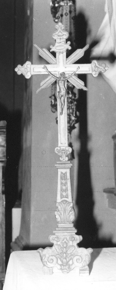 croce d'altare, opera isolata - bottega Italia centrale (sec. XIX)