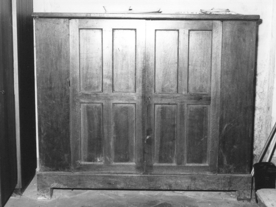 armadio, opera isolata - bottega Italia centrale (sec. XX)