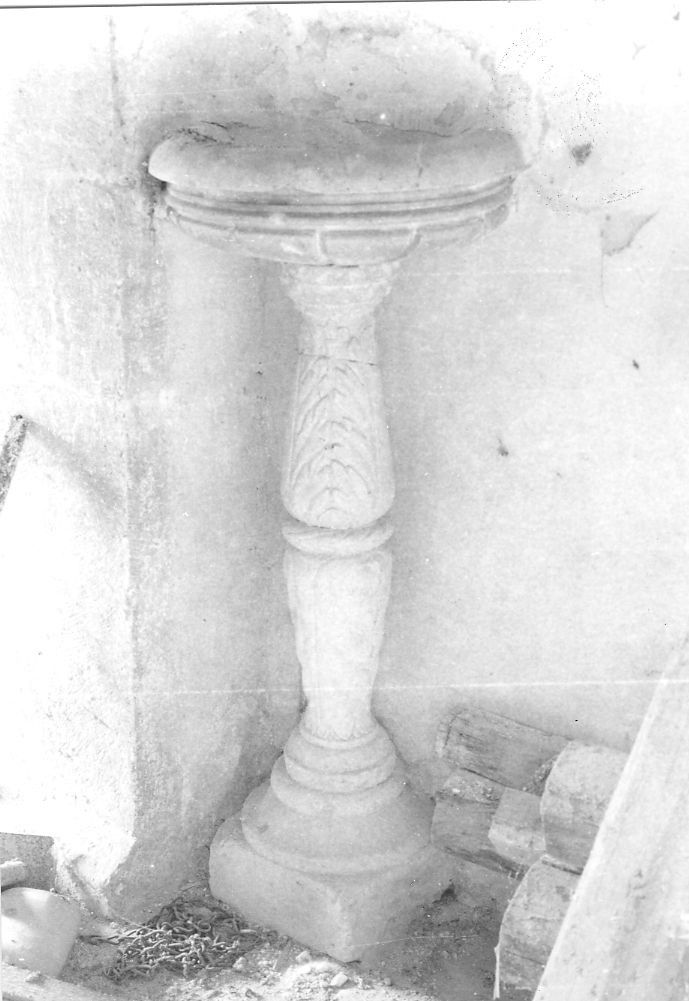 acquasantiera, opera isolata - ambito Italia centrale (sec. XVII)