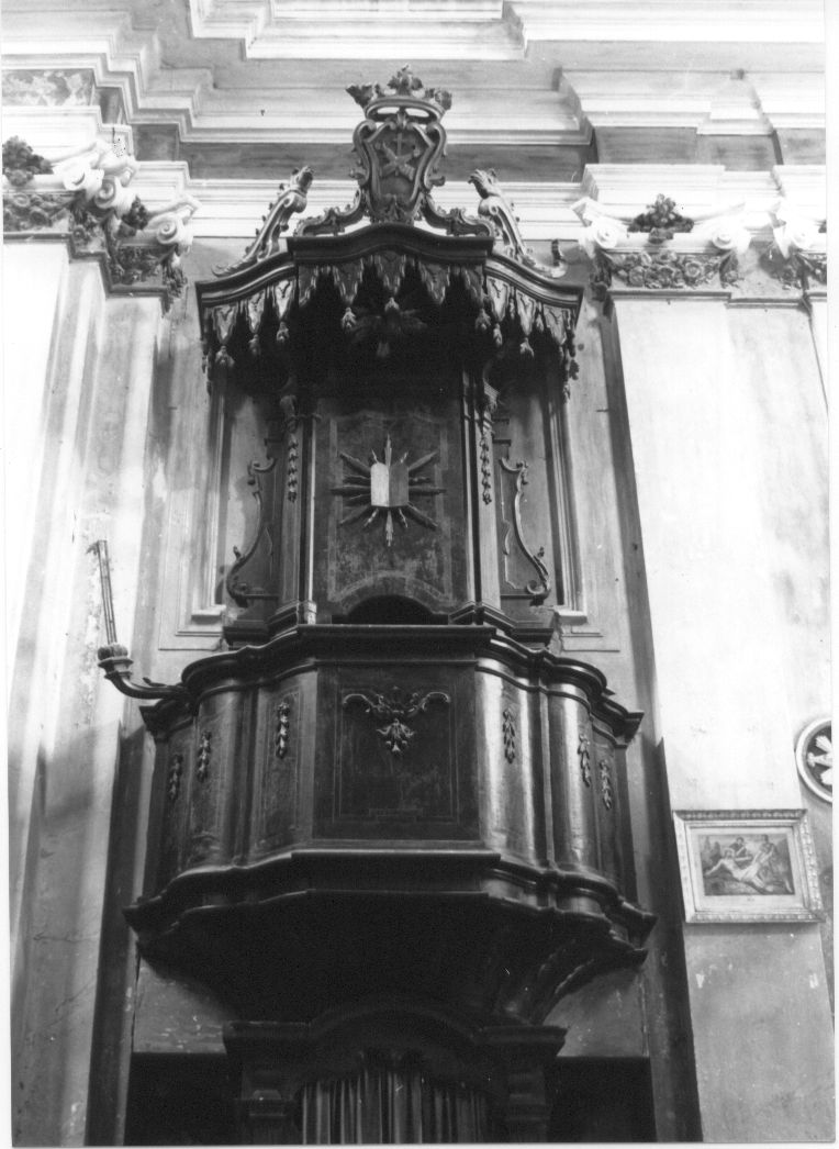 motivi decorativi architettonici e geometrici con festoni, volute e simboli (pulpito, opera isolata) - produzione abruzzese (sec. XVIII)