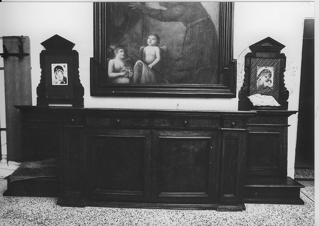 mobile da sacrestia, opera isolata - produzione abruzzese (prima metà sec. XVIII)