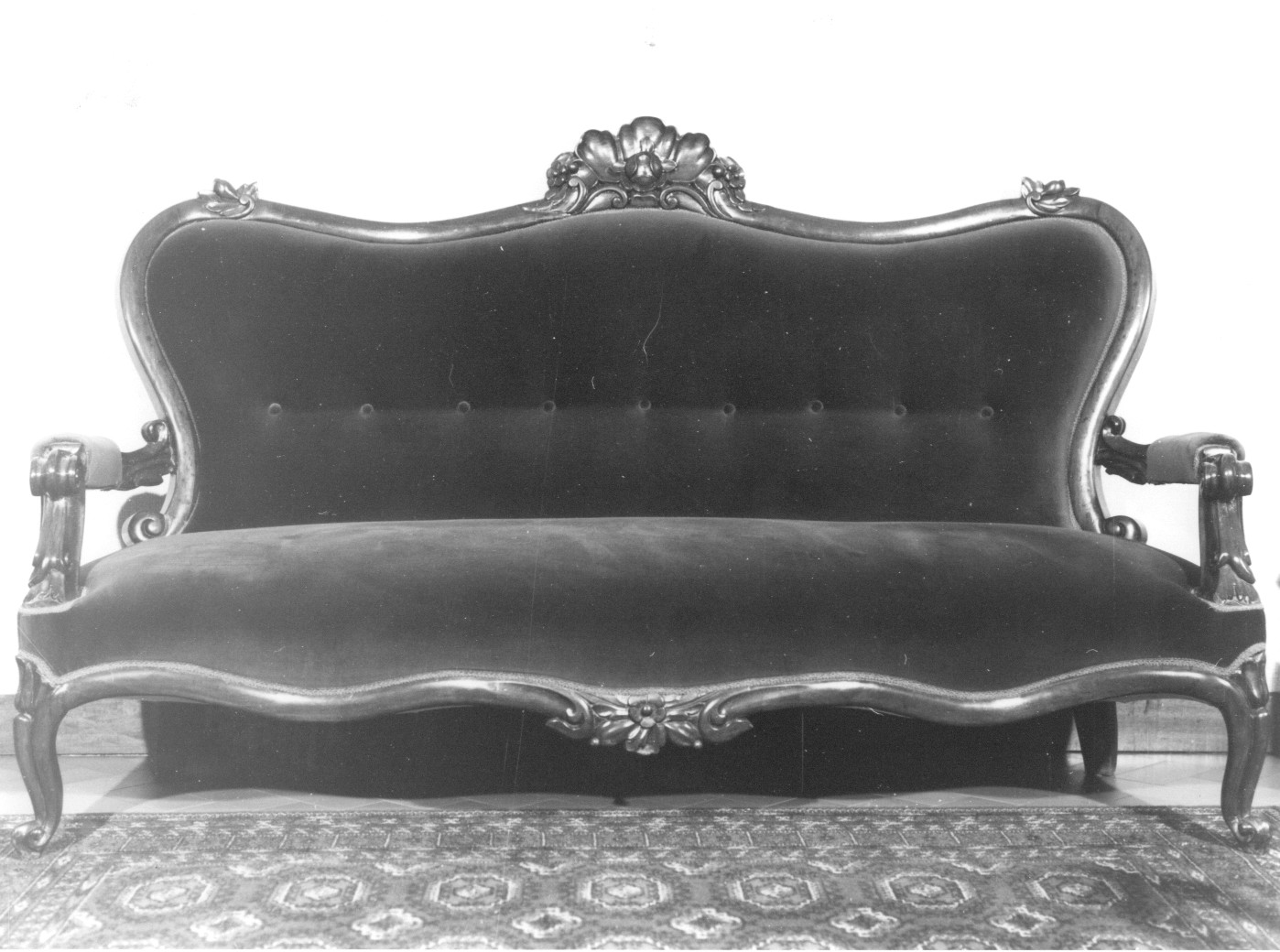 divano, opera isolata - ambito teramano (seconda metà sec. XIX)