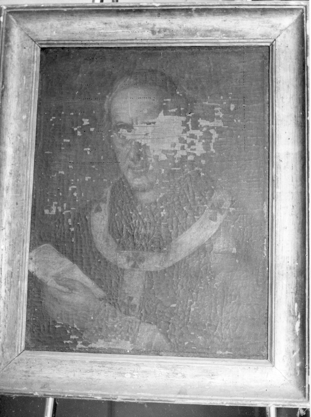 Ritratto di vescovo, ritratto a mezza figura di prelato (dipinto, opera isolata) - ambito teramano (sec. XVIII)