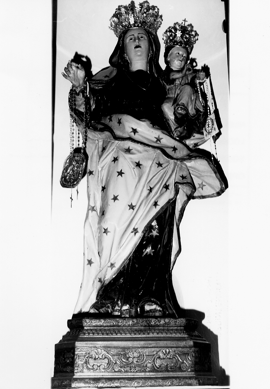 Madonna del Carmine con Bambino (gruppo scultoreo, opera isolata) - ambito Italia centro-meridionale (sec. XVIII)