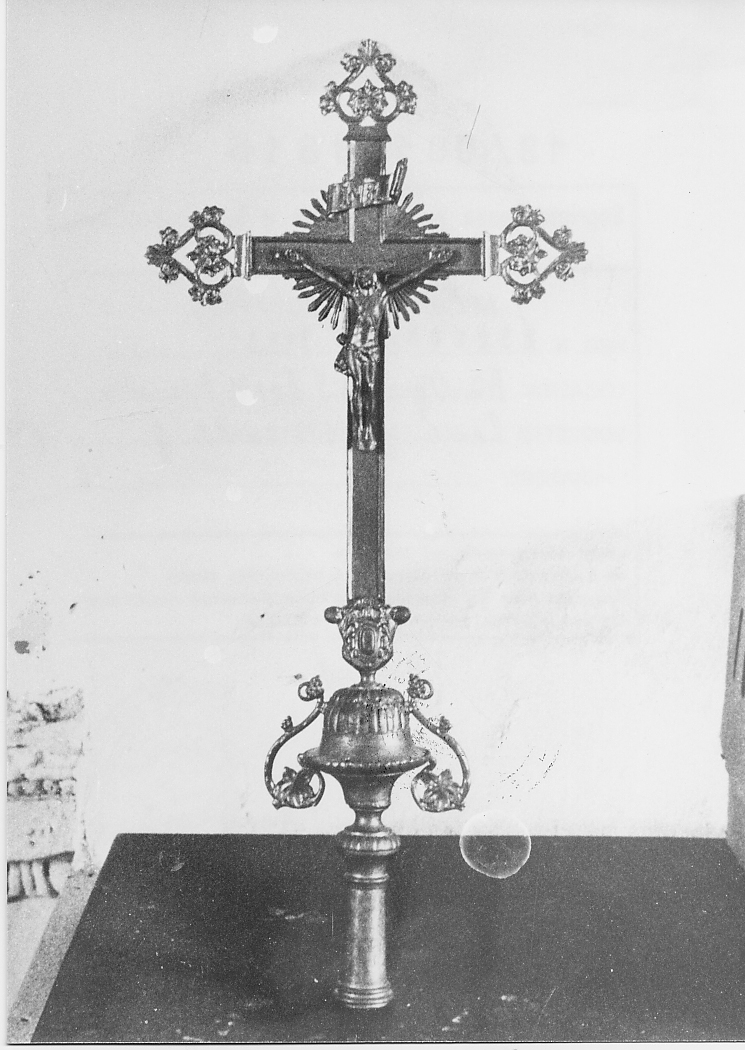 croce processionale, opera isolata - ambito abruzzese (fine/inizio secc. XVIII/ XIX)