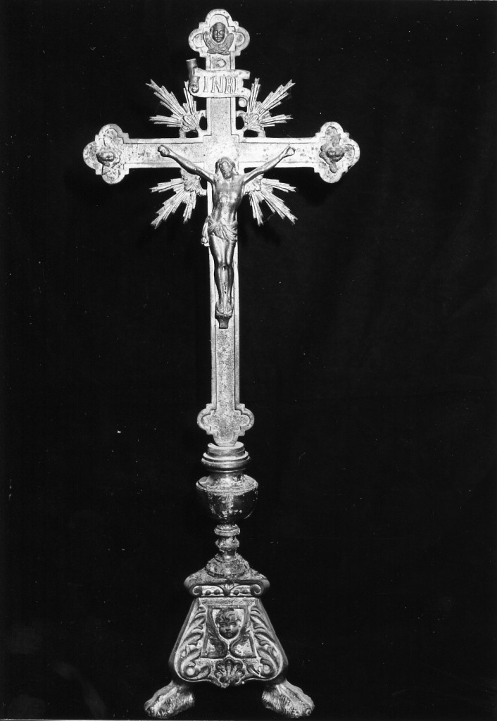 croce d'altare - ambito Italia centrale (fine/inizio secc. XIX/ XX)
