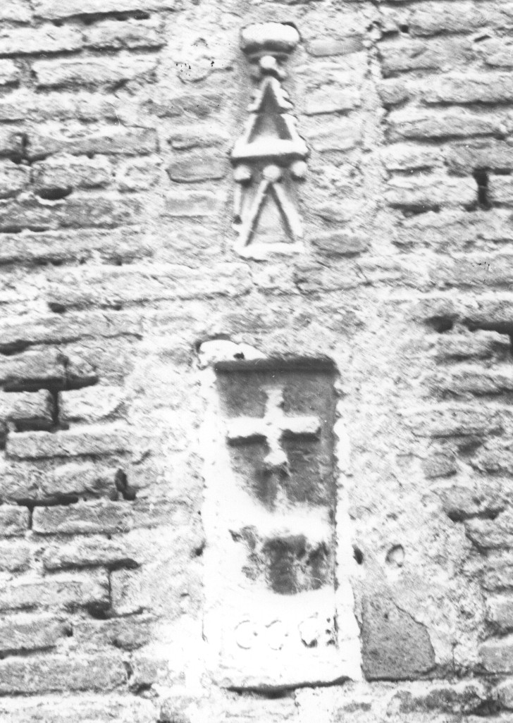 raffigurazione dei simboli sacri (formella, opera isolata) - ambito Italia centrale (sec. XIV)