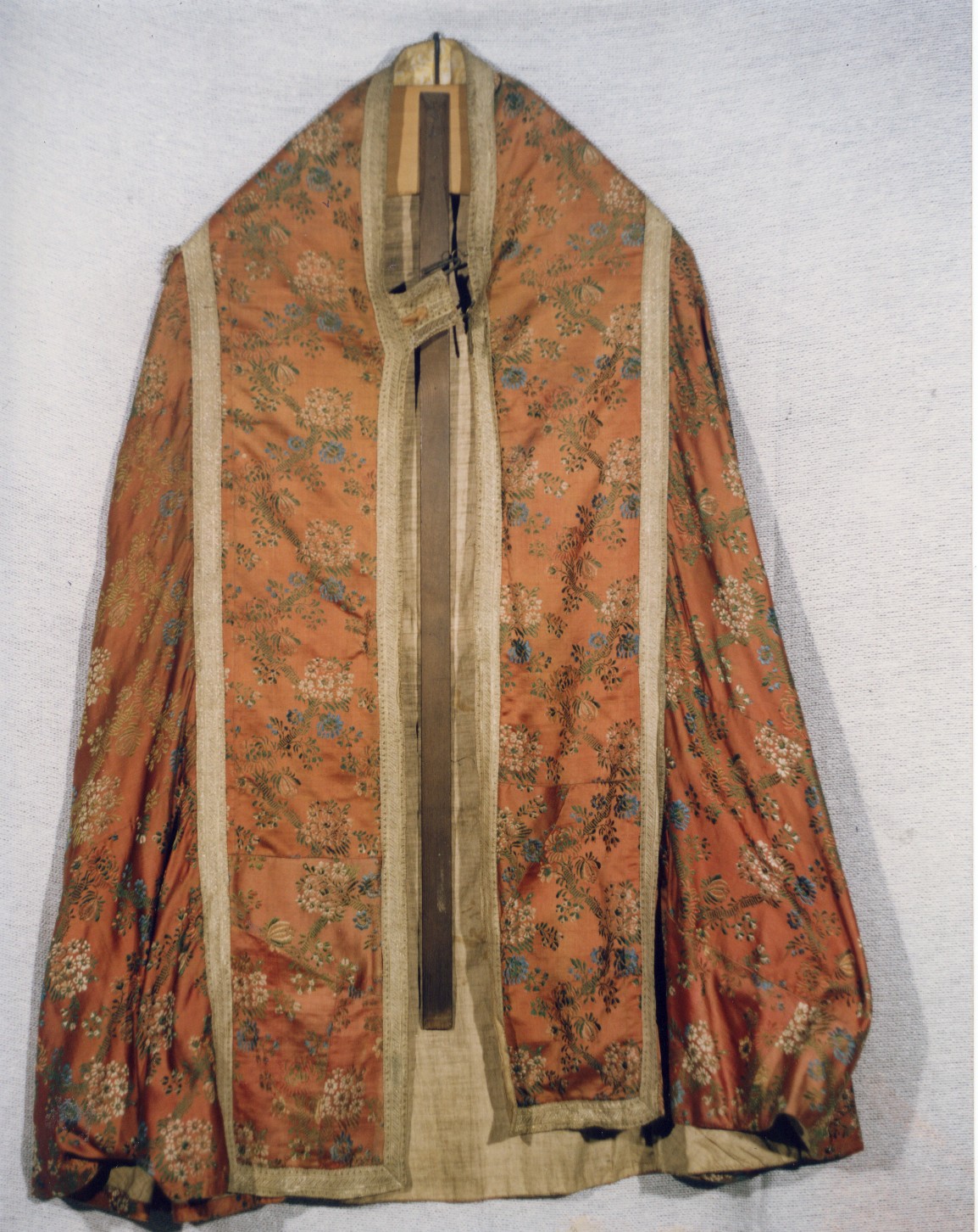 piviale, opera isolata - manifattura Italia centrale (seconda metà sec. XVIII)