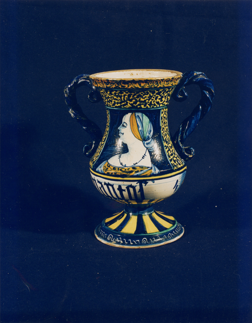 vaso - ambito abruzzese (sec. XVI)