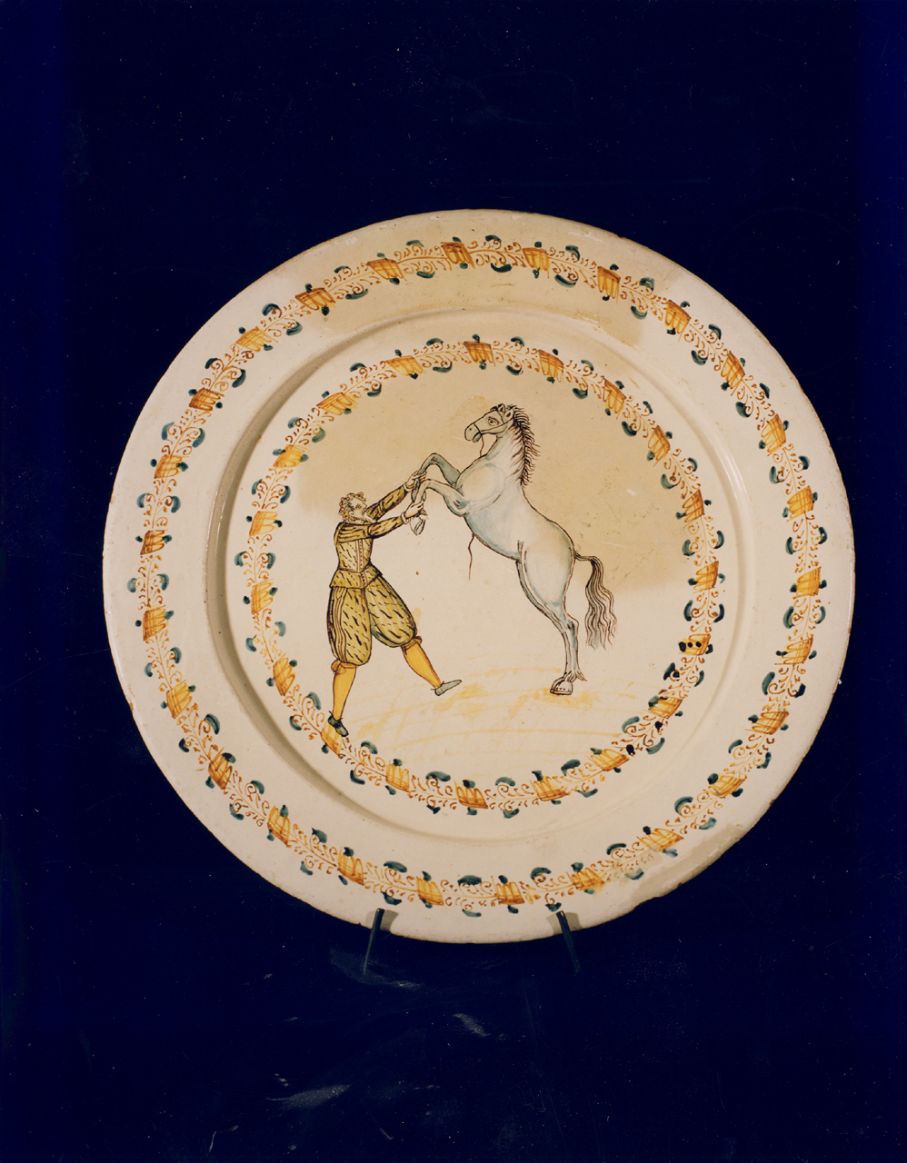 piatto - manifattura di Castelli (inizio sec. XVII)