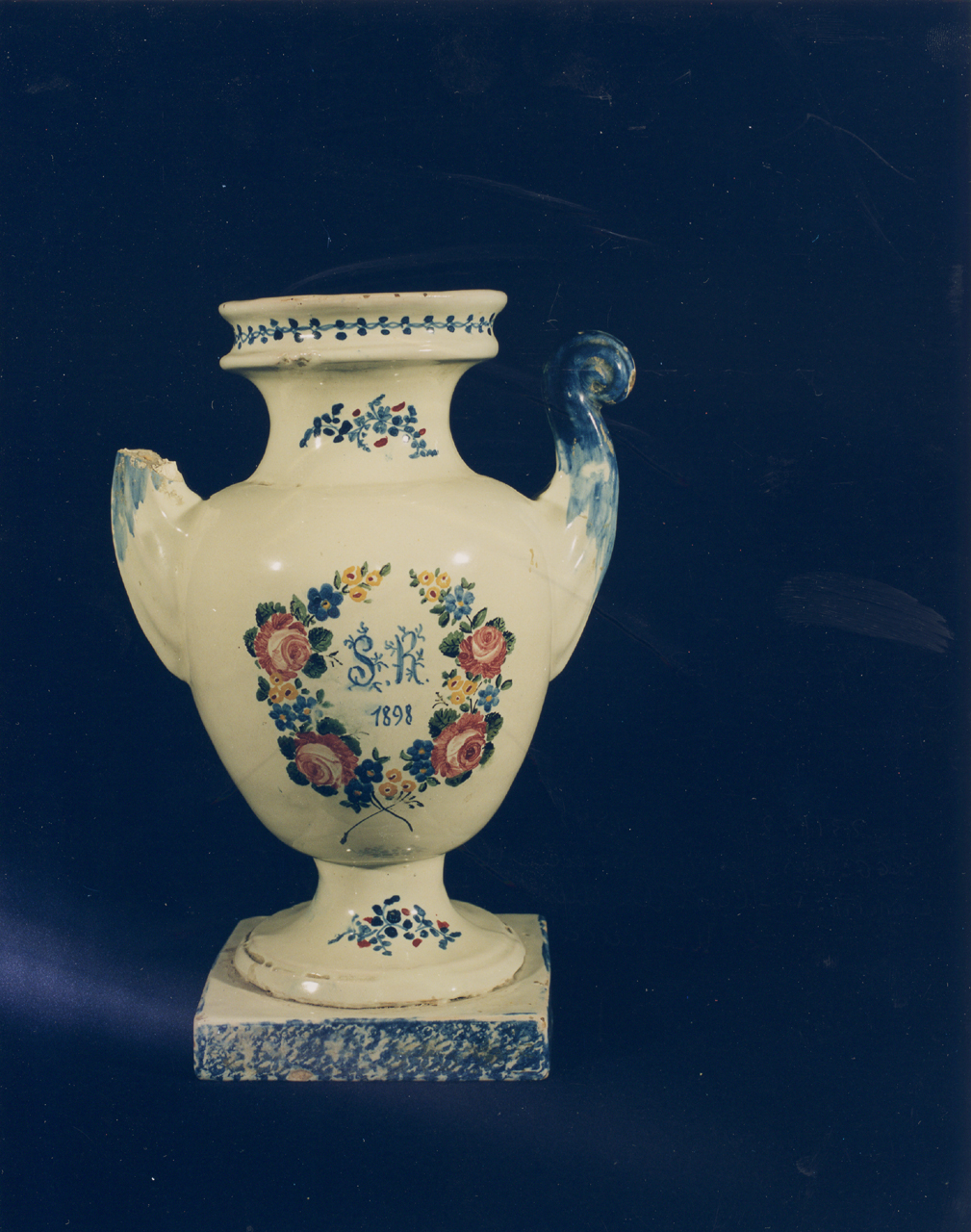 vaso, serie - manifattura di Castelli (sec. XIX)