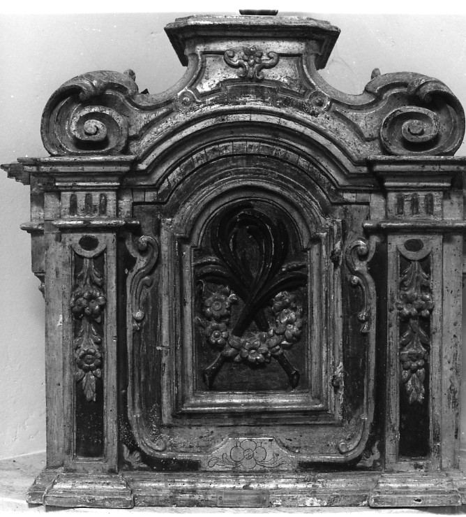 tabernacolo - a frontale architettonico, opera isolata - ambito abruzzese (sec. XVIII)